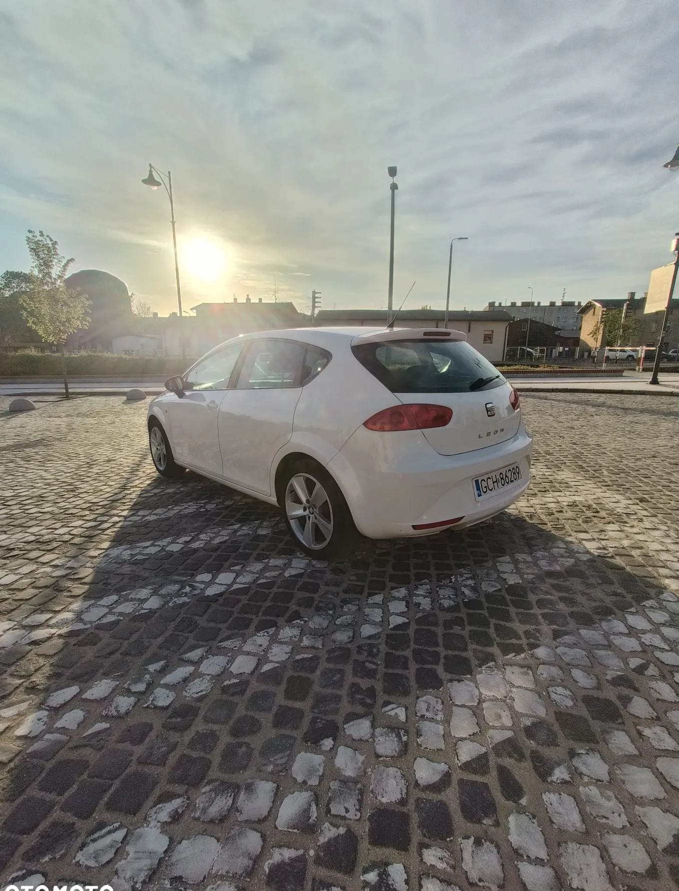 Seat Leon cena 17399 przebieg: 235000, rok produkcji 2010 z Chojnice małe 529